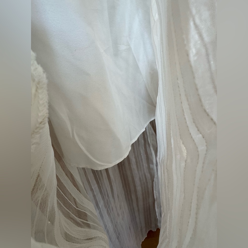 VENUS Elegant Off-Shoulder White Maxi Dress - Picture 7 of 16